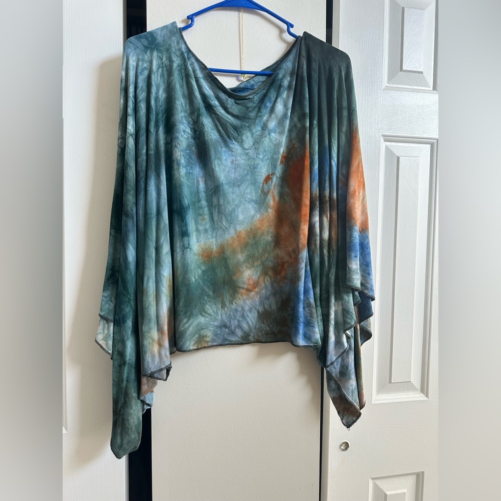 Vibrant Tie-Dye One Size Flowy Poncho Hippie Colorful Boho Top - Picture 6 of 7